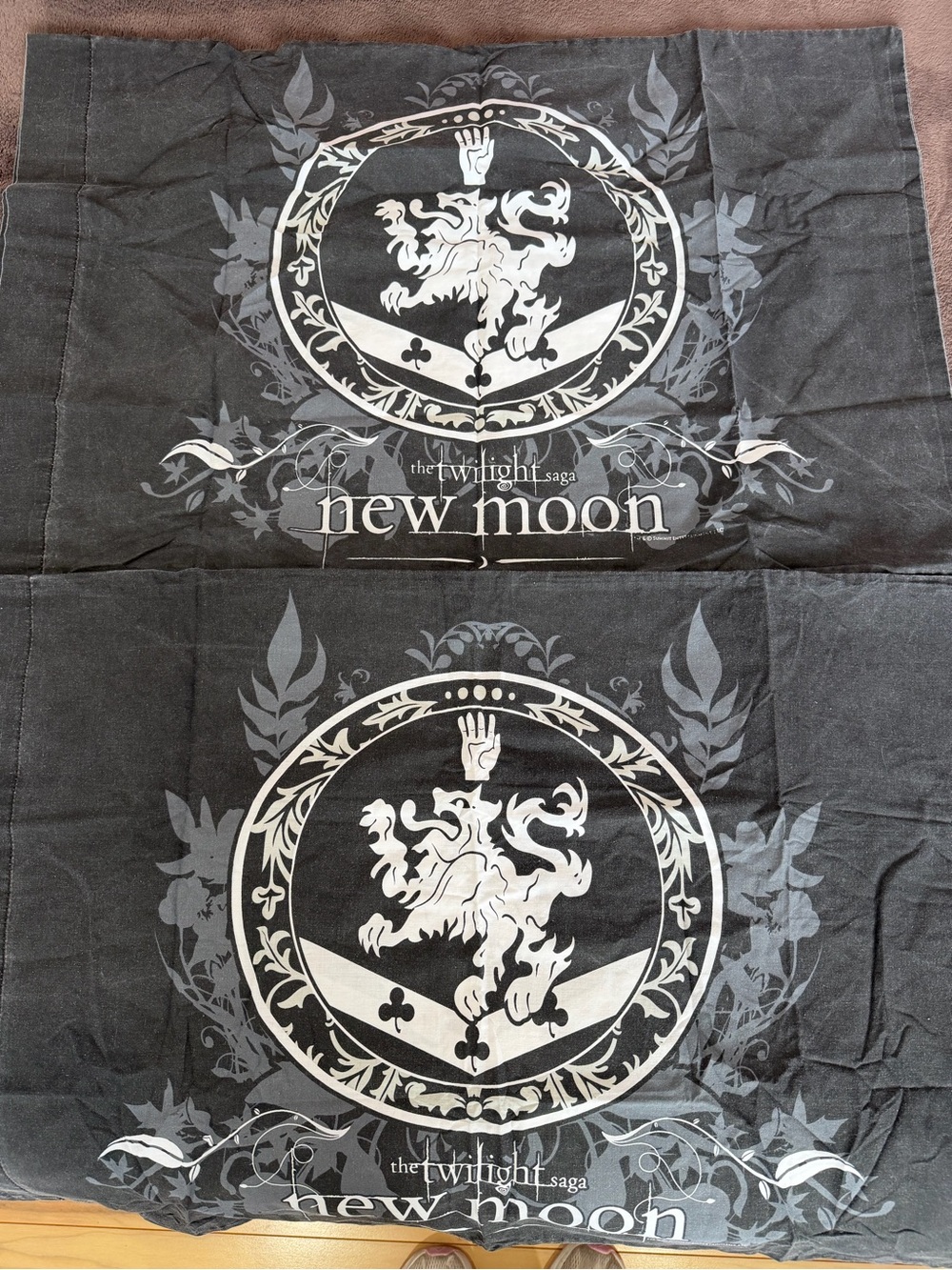 Vintage The Twilight Saga New Moon Black Decorative Throw Pillowcase / Panel